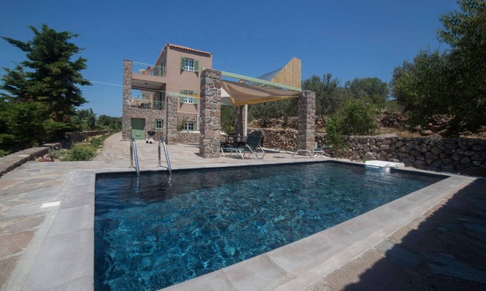 Kontos Villa | Villa Cerise by Upgreat Hospitality