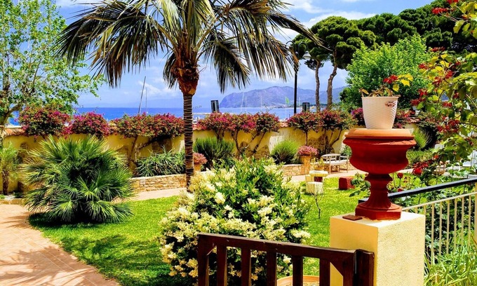 Marina di Patti Apartment | Villa Chelia on the beach of Patti Marina