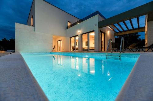 Rovanjska Villa | Villa Christian Luxusvilla direkt am Meer