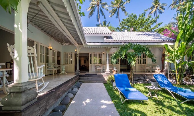 Candi Dasa Villa | Villa Colibri