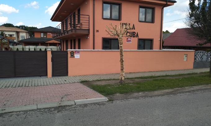Velky Meder Apartment | Villa Cuba