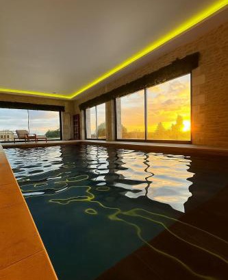 Bonneville-sur-Touques Villa | Villa de 400m2 15p - Piscine intérieure chauffée