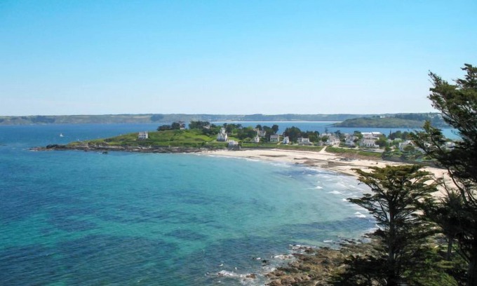 Locquirec House | Villa de la Baie by Interhome