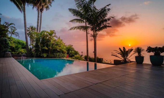 Tacoronte Villa | Villa de lujo con piscina y vistas al mar