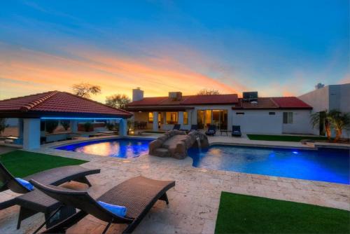 Sweetwater Street East House | Villa De Paradis