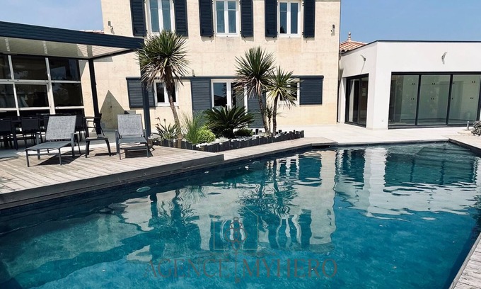 Caux Villa | Villa de Prestige Avec Piscine Proche Pézenas !
