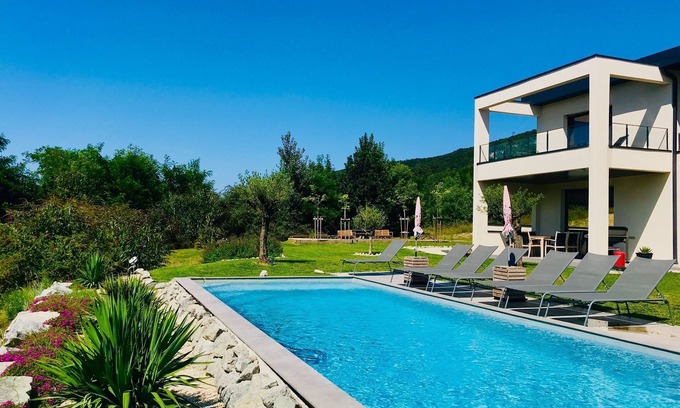 Saint-Peray Villa | VILLA DE VACANCES LA PINATTE