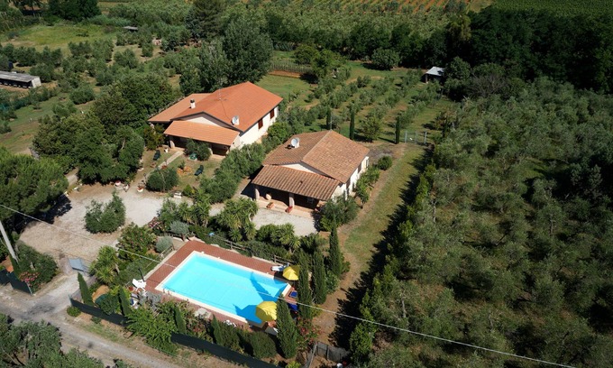 Cecina Villa | Villa dei Fiori Rosa Fenced Garden, Private Pool, PET FRIENDLY