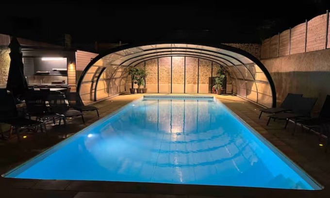 Plouescat Villa | Villa des halles -heated pool 5X15m-14pers-GR34