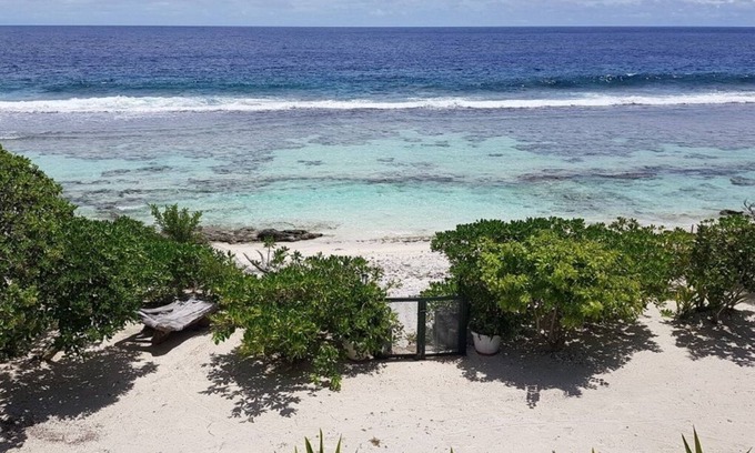 Temae House | Villa Des Riac oceanfront oceanfront cottage