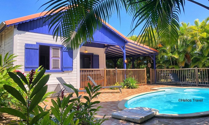 Bas Vent Villa | Villa Deshaies. 3 rooms. Pool. Sea at 300m.