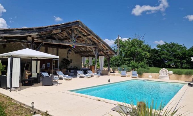 Lavergne Villa | Villa 'Domaine Cassin 47 - Lavergne' with private pool, private terrace and Wi-Fi