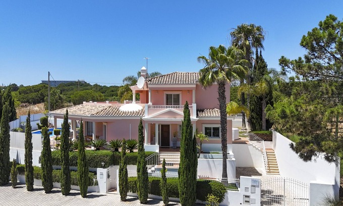 Albufeira Villa | Villa Duma with private pool and jacuzzi which can be heated