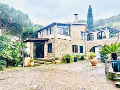 Castiglione della Pescaia Apartment | Villa Eleonora with tennis court