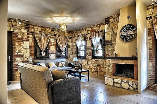 Psakoudia Villa | Villa Eleana