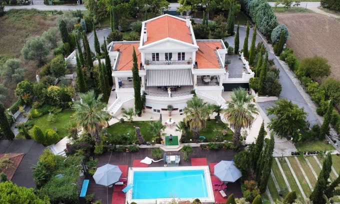Thermaikos Villa | Villa Elena Perea Thessaloniki