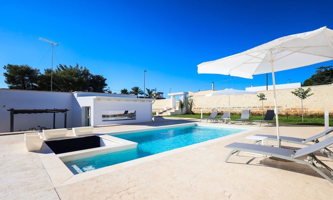 Galugnano Villa | Villa Eli - Hostproperty