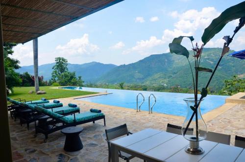 Anapoima Villa | Villa en Club Campestre Mesa de Yeguas