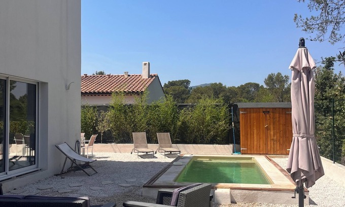 Greasque Villa | Villa Entièrement Climatisée Avec Piscine à 20 min de la mer