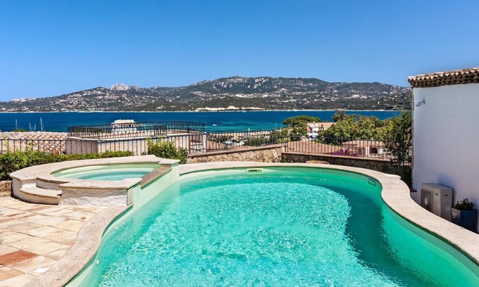 La Conia Villa | Villa Erica with Pool and wide sea view, close to the beach.