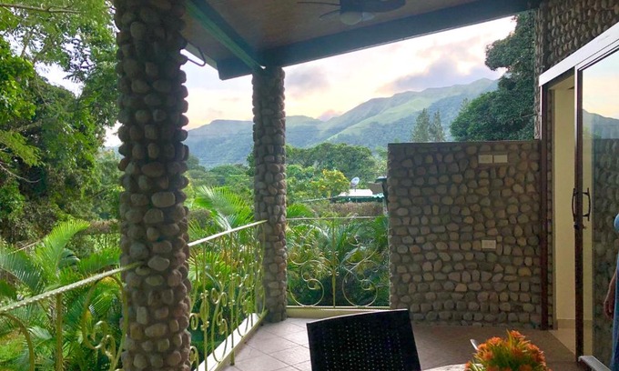 El Valle de Anton Apartment | Villa Esperanza