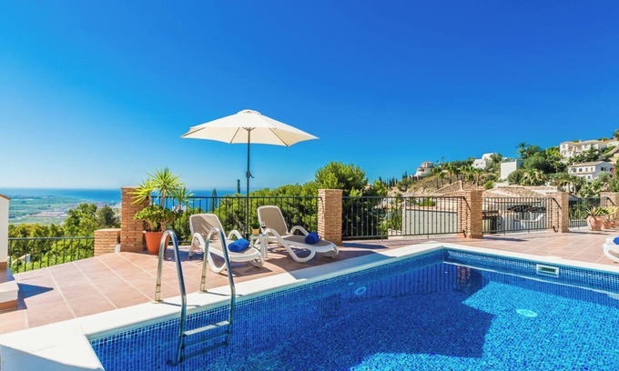Salobrena Villa | Villa Estrella with private heated pool and breathtaking views
