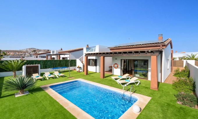 Caleta de Fuste Villa | Villa Fakay by Villa Plus
