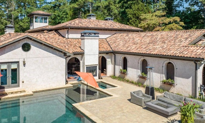 Marietta House | Villa Flora