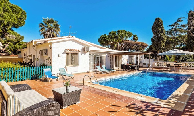 Calahonda Villa | Villa Flores - Four Bedroom Villa, Sleeps 8