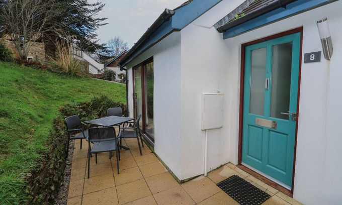 Carnon Downs Cottage | VILLA GALLERY, pet friendly, with a garden in Carnon Downs