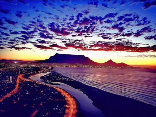 Strand House | Villa Georgia