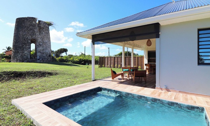 Saint-Louis Villa | Villa Gligli with swimming pool and view of the mill, ideal for 4 people