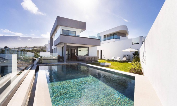Los Realejos House | Villa 'Gorvorana Norte' mit Infinity-Pool