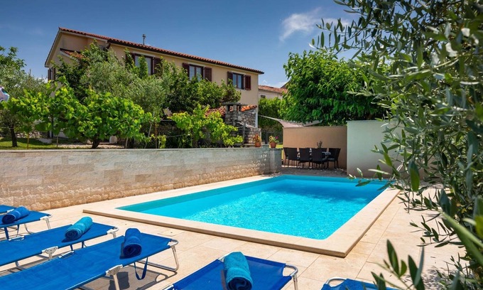 Buje Villa | Villa Greis with 4 bedrooms and pool in Buje