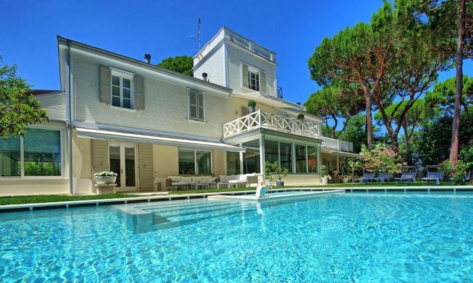 Milano Marittima Villa | Villa Guidi 10 Emma Villas