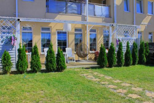 Dabki Bed & Breakfast | Villa Happy Rose