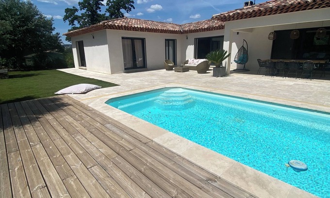 Lorgues Villa | Villa Haut Luxueuse Sans vis à vis au Coeur de la Provence -quartier Résidentiel