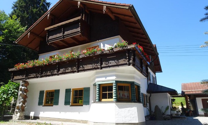 Rosshaupten Apartment | Villa im Wald