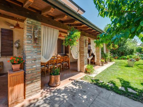Castelbelforte House | Villa in Castelbelforte near Lago di Garda