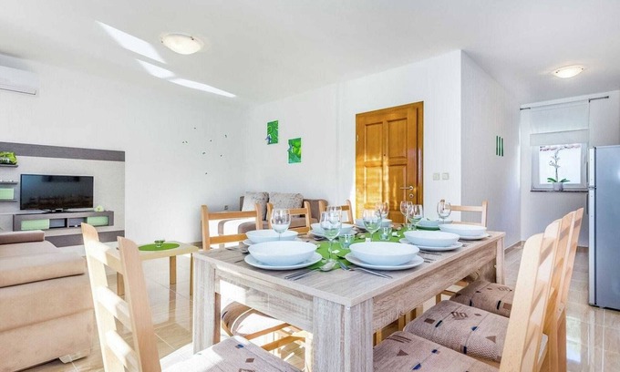 Dramalj House | Villa in Croatia near Beach with Pool