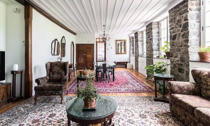 Ville-Marie House | Villa in old port Montreal