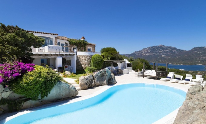 Porto Rotondo Villa | Villa in Porto Rotondo with 9 bedrooms sleeps 20