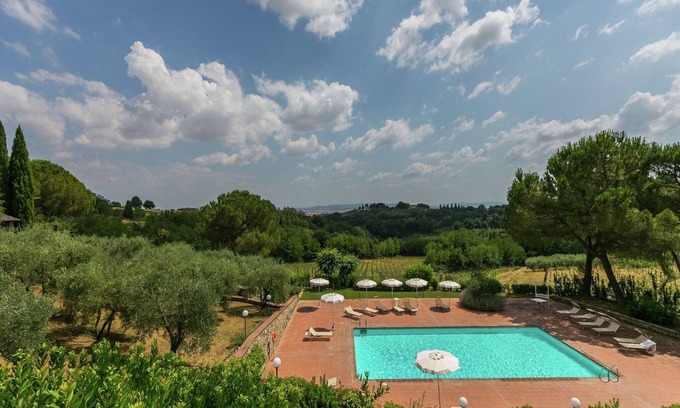 Siena House | Villa in Siena with Pool and Tuscan Views