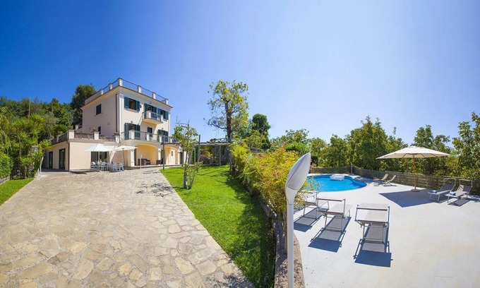 Sant'Agata sui Due Golfi Villa | Villa Paravati - Six Bedroom Villa, Sleeps 12