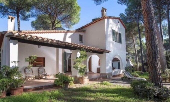 Santa Margherita di Pula Villa | Villa 100 meters from the beach in exclusive condominium.