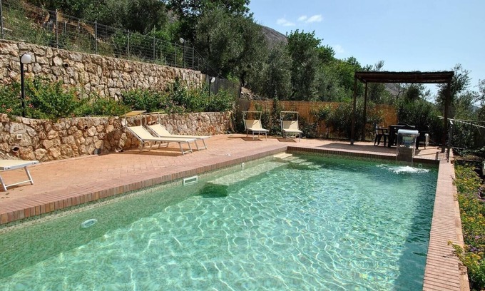 Itri Apartment | Villa Itri (Panorama) - Apartment with shared pool