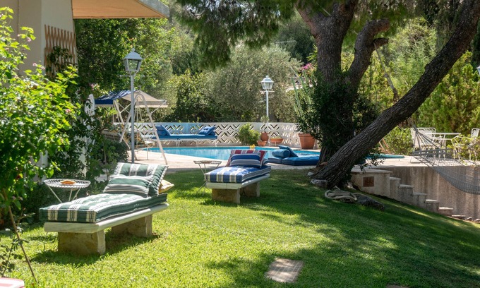 Anavyssos Villa | Villa Jackie O! on the Athens Riviera-