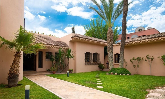 Menara Villa | Villa Jennah, In the center of Marrakech
