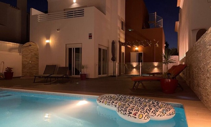 Canada Villa | Villa Julia, Cabanas Holiday Villa Letting With Private Pool,