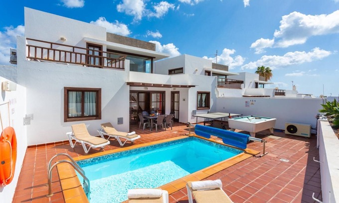 Los Mojones Villa | Villa Julianne 4 - Three Bedroom Villa, Sleeps 6